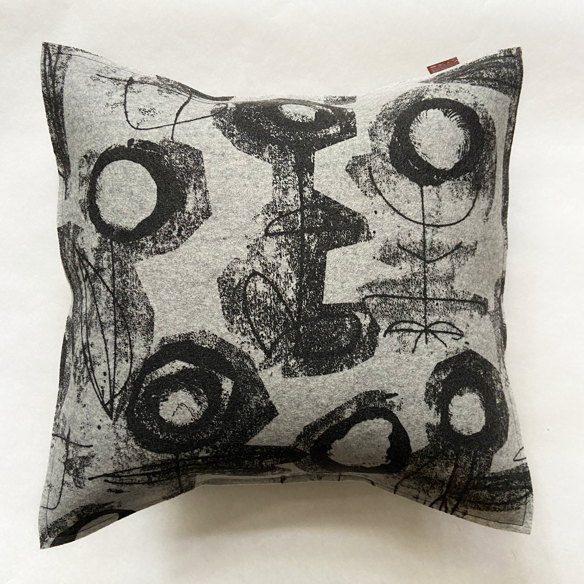 Cushion Merino Wool Felt 'Fingerprint Flower' Grey