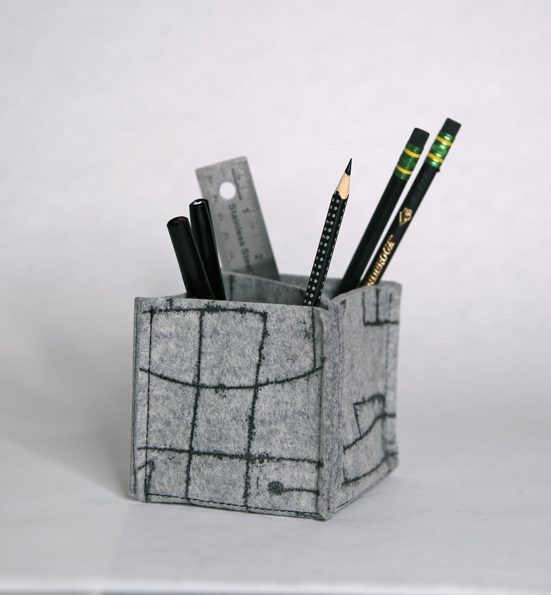 Pen/pencil Desk Organizer Merino Wool Felt Chalkline Grey